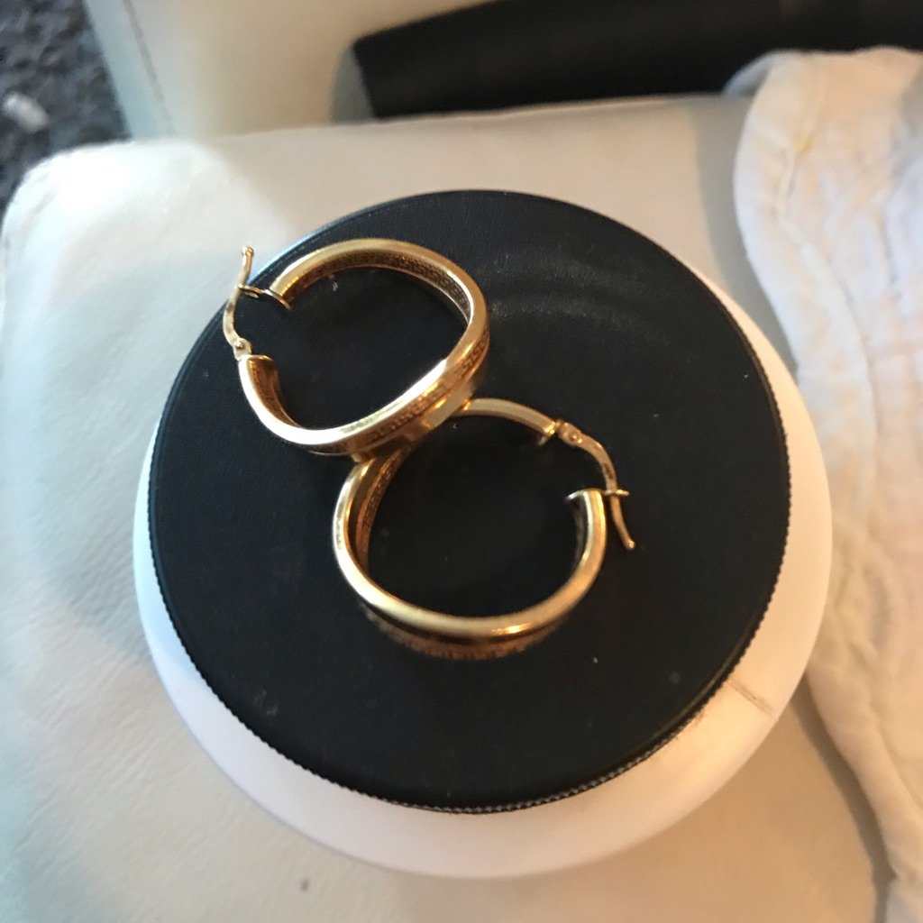 18 Karat Gold